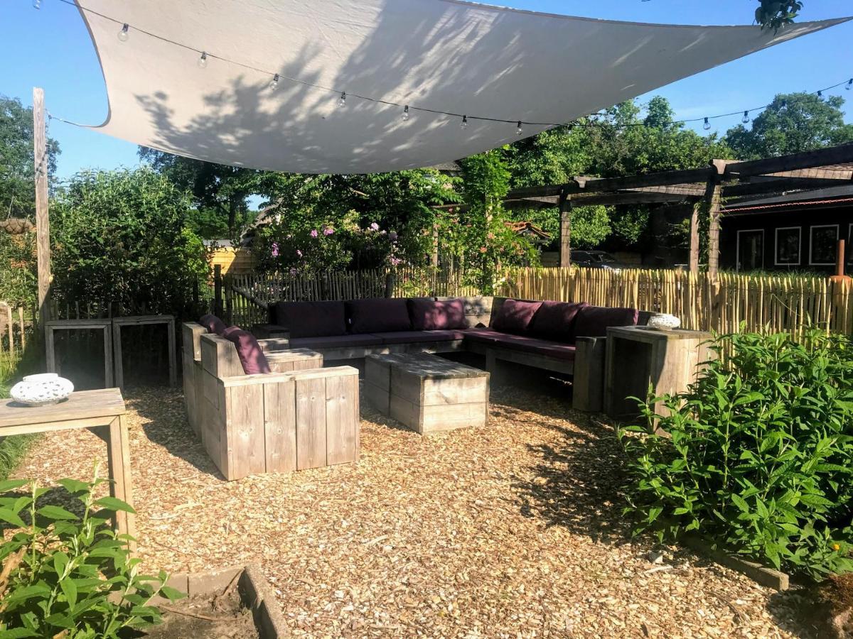 הוילה In De Tuin In Gees מראה חיצוני תמונה
